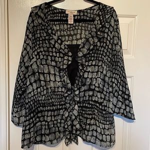 Plus size Black/gray top. 16/18  long sleeve Covington Woman
